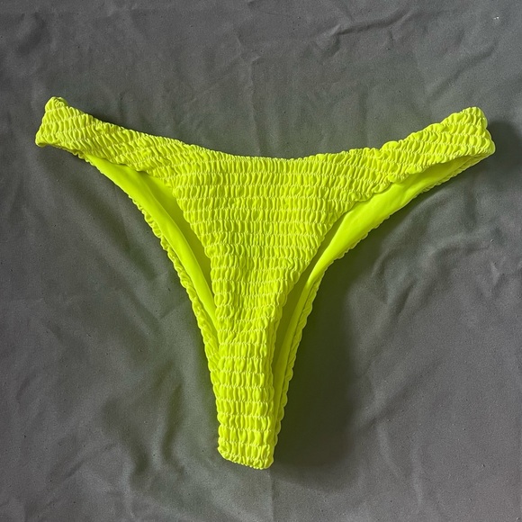 Cheeky Bikini Bottoms - Picture 1 of 2